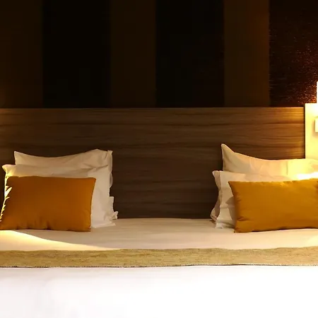 Contact Le Provencal Hotel