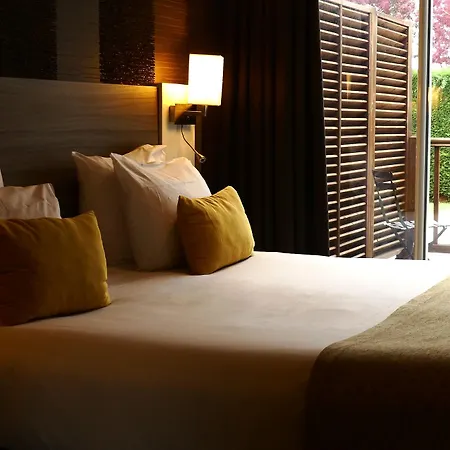 מלון Contact Le Provencal 3*