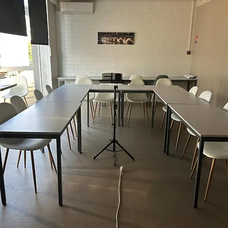 Contact Le Provencal בורדו