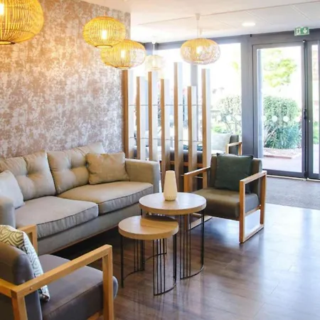 Contact Le Provencal בורדו