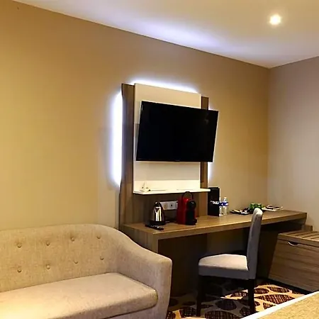 Contact Le Provencal 3* Bordeaux