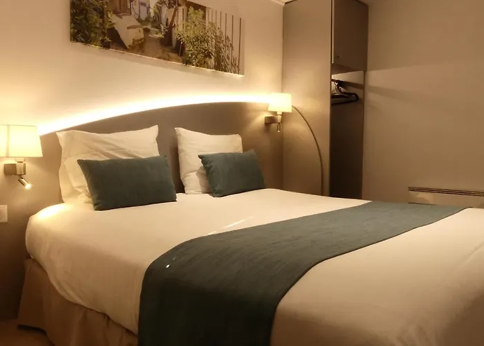 Contact Le Provencal