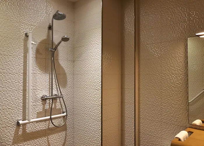 Contact Le Provencal 3*