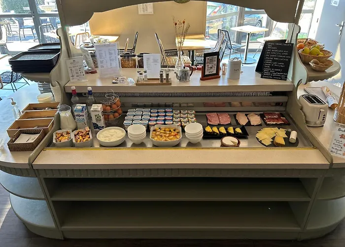 Contact Le Provencal 3* בורדו