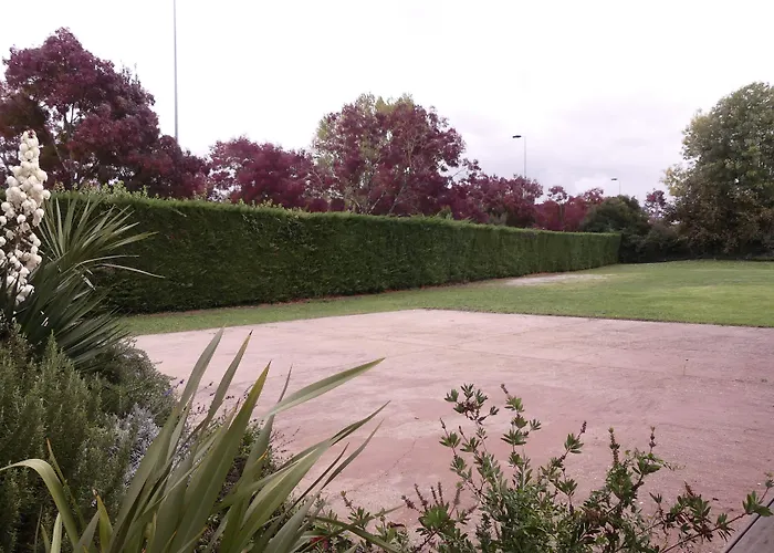 מלון Contact Le Provencal 3*