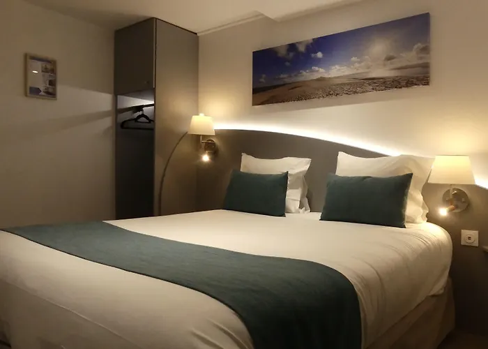 Contact Le Provencal Hotel Bordeaux