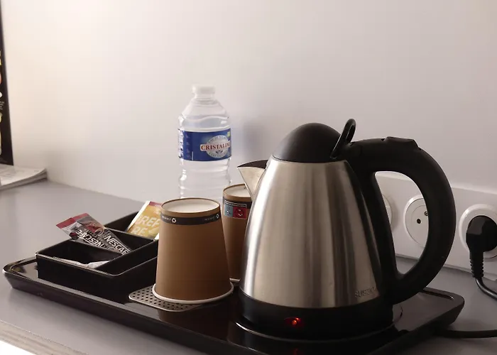 Contact Le Provencal 3* בורדו