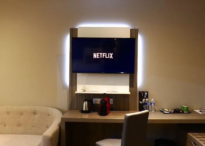 מלון Contact Le Provencal