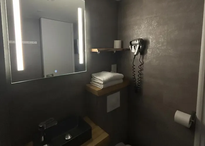 מלון Contact Le Provencal