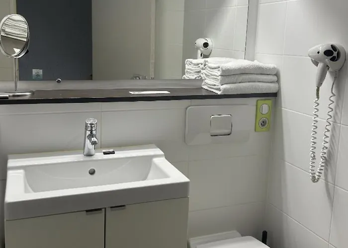 Contact Le Provencal 3*