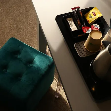 Hotell Contact Le Provencal Bordeaux