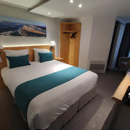 Contact Le Provencal Hotell 3*