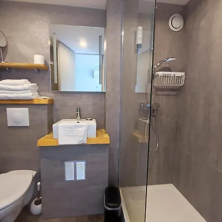 Contact Le Provencal Hotell Bordeaux