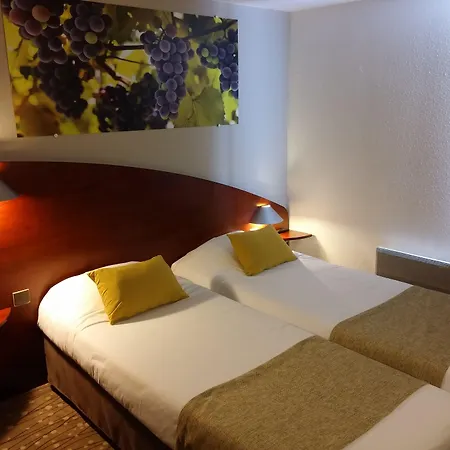 Contact Le Provencal Hotell 3*