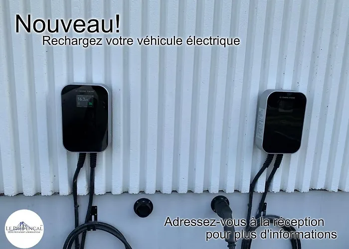 Hotel Contact Le Provençal Avec Bornes électriques 3*