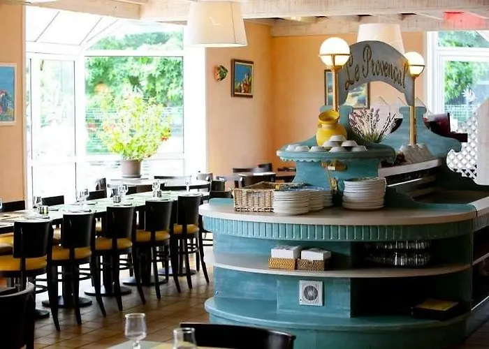 Contact Le Provençal Avec Bornes électriques Hotel 3*