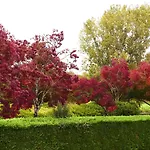Contact Le Provencal Ξενοδοχείο