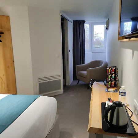 Contact Le Provencal 3*